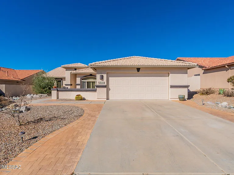 36500 S Rock Crest Dr — Photo 2