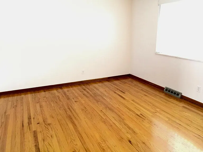 1213 Francis St #6 — Photo 6