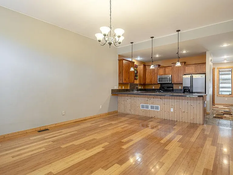 238 Harrison St — Photo 8