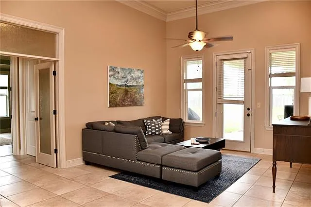 6413 Arden Oaks Dr — Photo 15
