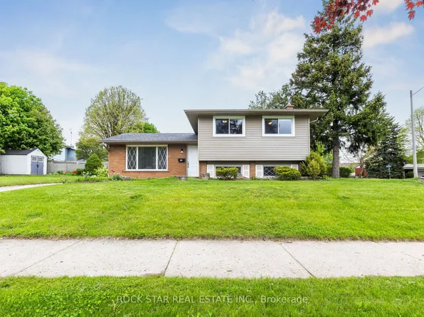 130 Hudson Cres, Kitchener, ON N2B 2V9