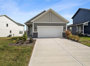 8814 SW 9th Ter, Blue Springs, MO 64064