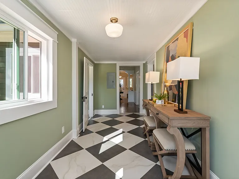 402 S Chester St — Photo 27