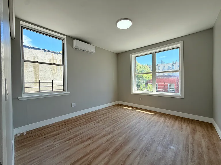 245 McClellan St #3E — Photo 10
