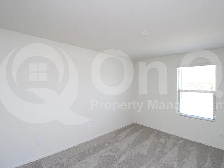 1517 E Desert Breeze Dr — Photo 15