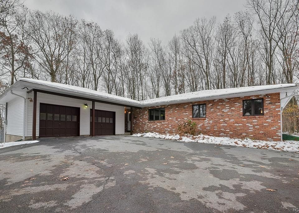 1st image of 28 Gertrude Dr
