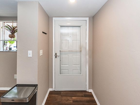 2nd image of 2162 Bees Ferry Rd APT G