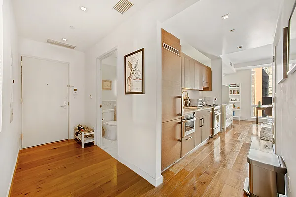 Rented by RELO REDAC INC. | media 17