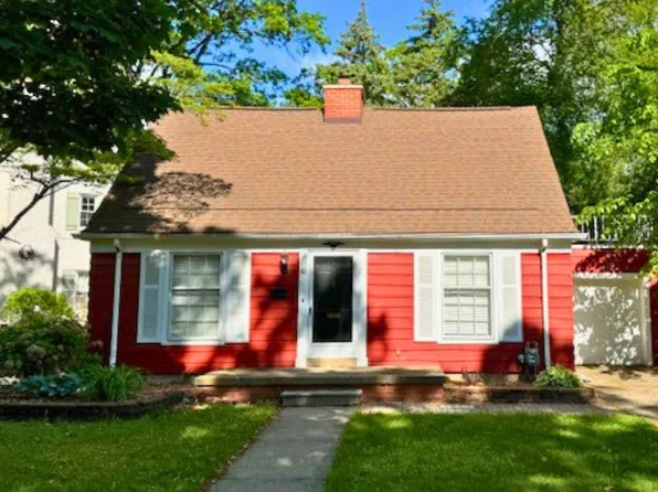 10 Brookline Ln, Dearborn, MI 48120