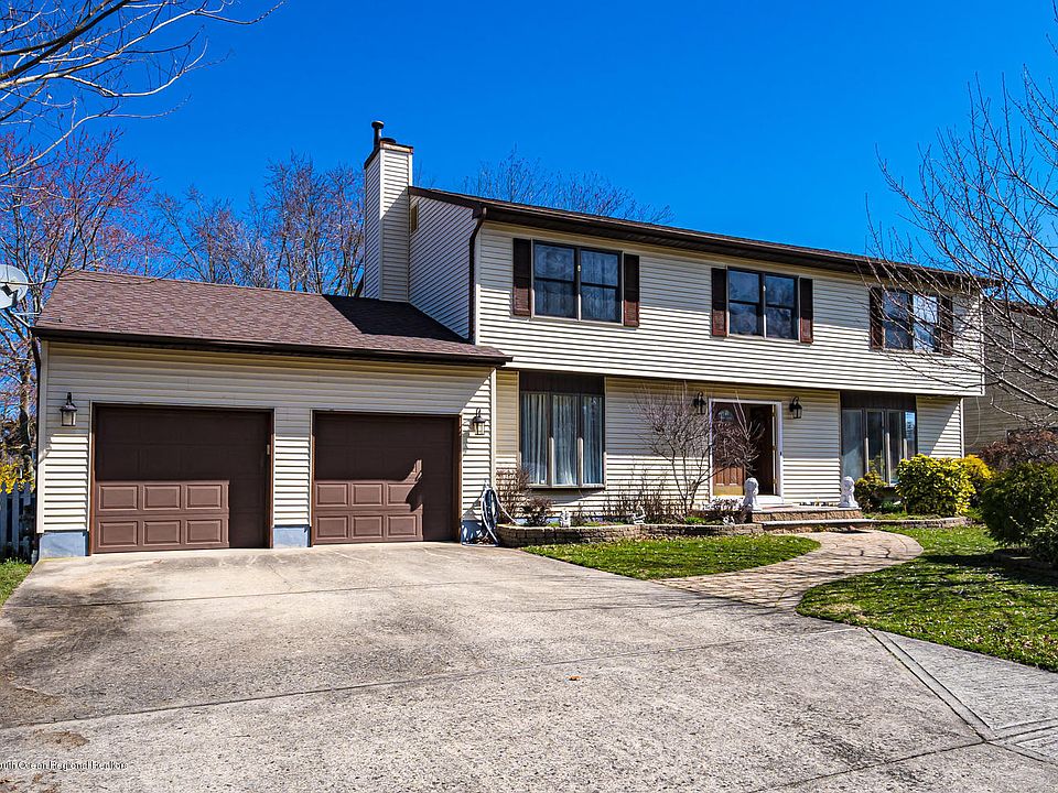 1st image of 719 McCormick Dr