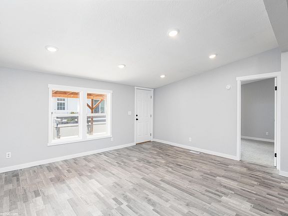 2nd image of 696 N Knights Ln