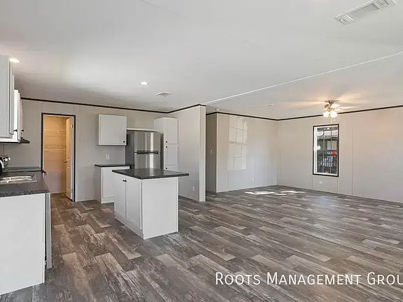 3rd image of 351 Robin Ln #351RO