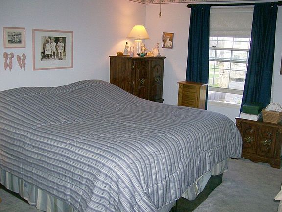 5th image of 613 Bayberry Ln