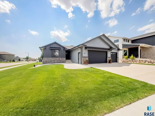 7101 S Garden Ct, Sioux Falls, SD 57108