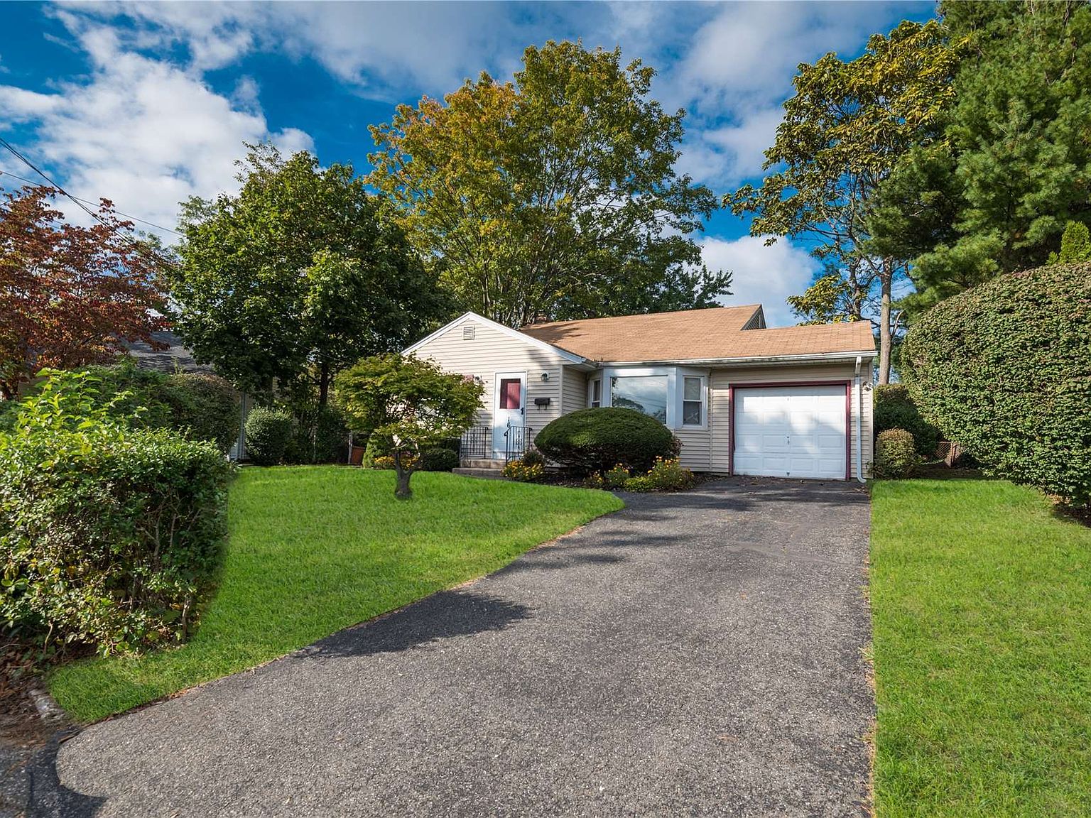 16 Drake Lane, Kings Park, NY 11754 Zillow