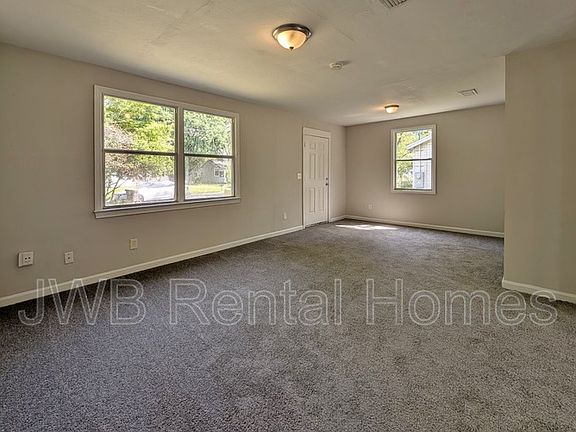 5th image of 3334 Columbus Ave