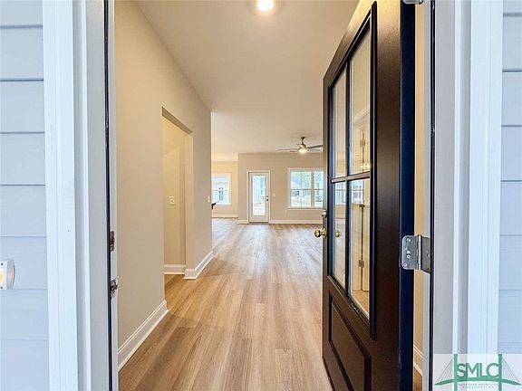 3rd image of 122 Holland Drive NE