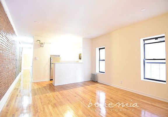 2nd image of 3456 Broadway APT 3D