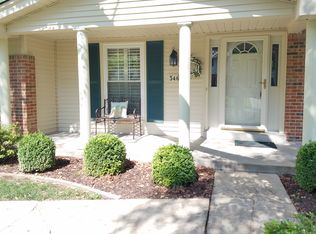 346 Meadowbrook Dr, Ballwin, MO 63011
