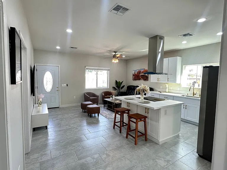 1847 W Juanita Ave — Photo 8