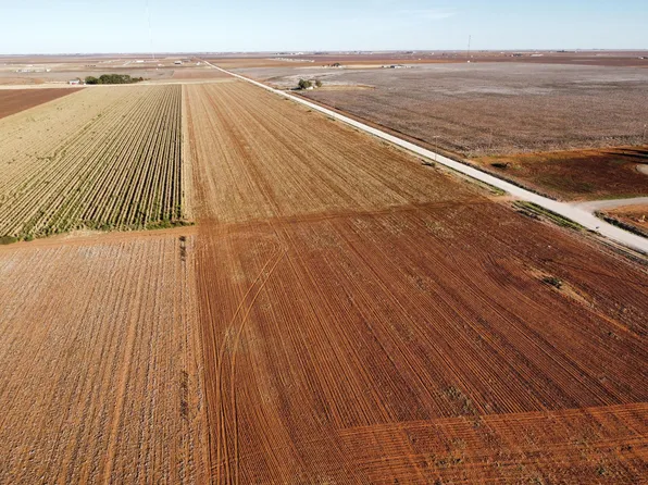 6665 Tiger Rd, Ropesville, TX 79358