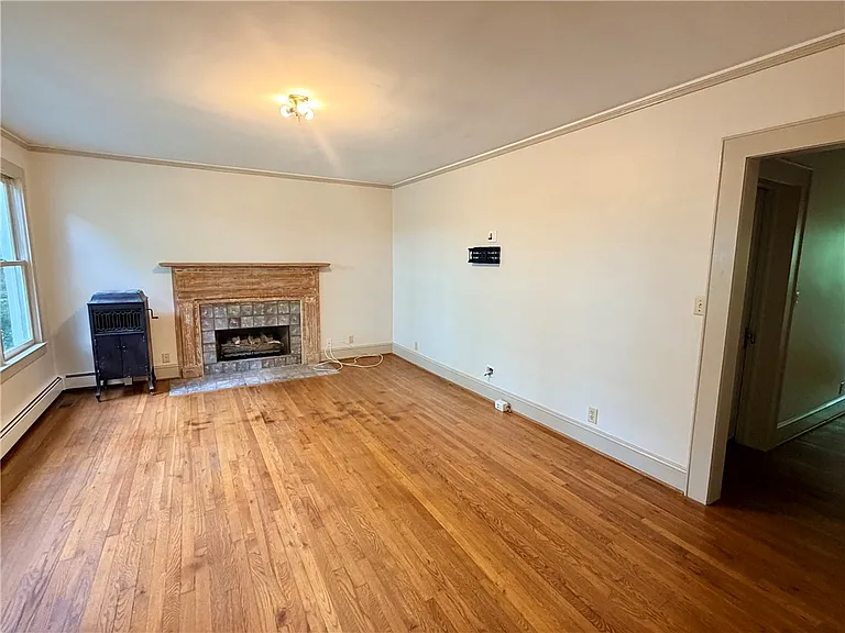 107 Stardust Ln — Photo 3