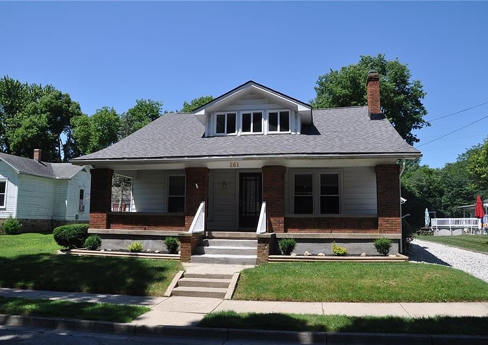 1st image of 261 N Main St