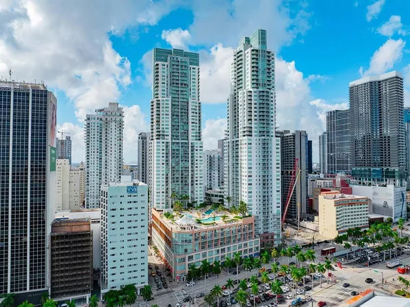 253 NE 2nd St APT 3208, Miami, FL 33132