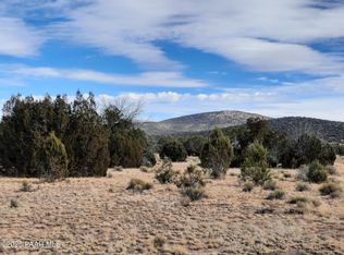 072G N Gentle Breeze Rd, Seligman, AZ 86337