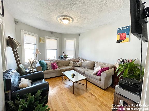 5th image of 24 Pond St #3