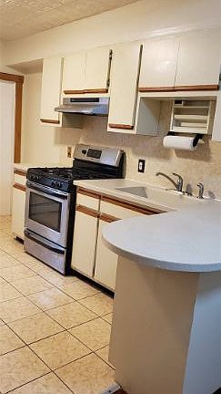 5th image of 165 Highland Ave