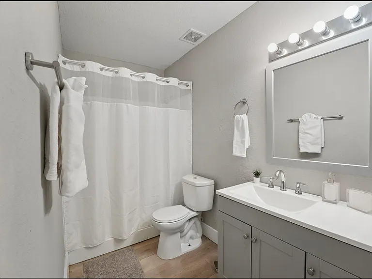 Pinebrook Apartment Homes — Photo 19