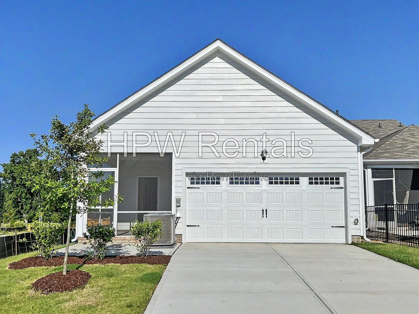 3 bed, 2.0 bath, 1821 sqft, $2,050 — Photo 3