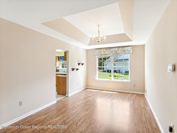 4th image of 2299 Logan Court