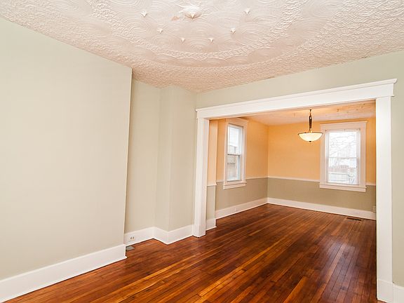 2nd image of 504 Northside Ave
