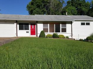 9611 Radio Dr, Saint Louis, MO 63123