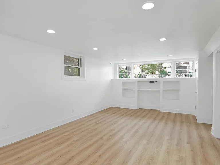 2735 N Mozart St #GARDEN — Photo 4
