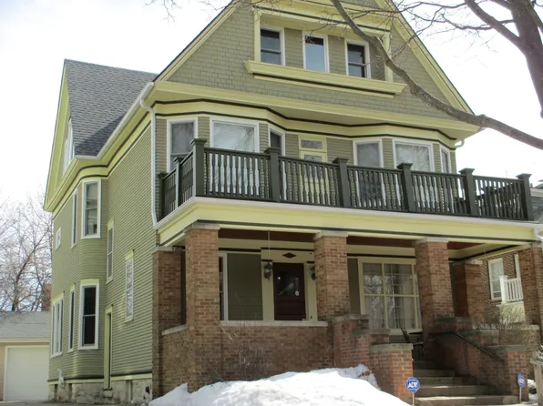 2623 N Murray Ave, Milwaukee, WI 53211