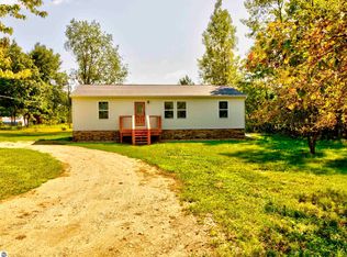 6550 Almy Rd, Vestaburg, MI 48891