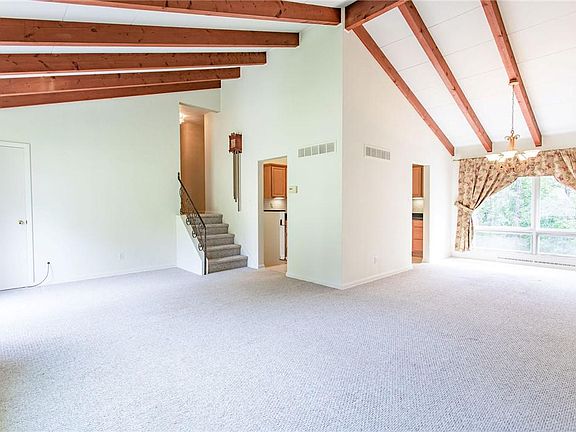 5th image of 4786 Beall Dr