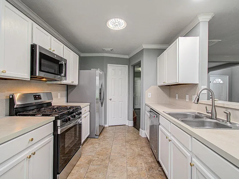 13963 Maximos Dr — Photo 12