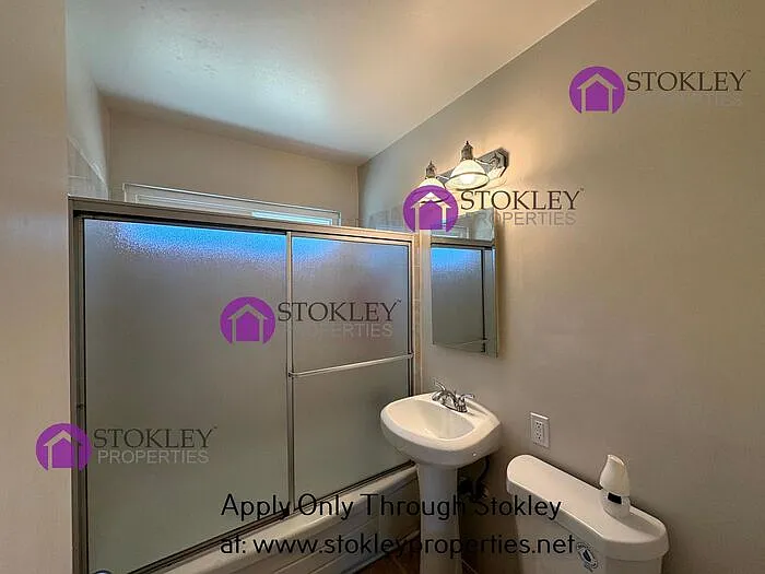 1560 Pine St #6 — Photo 5