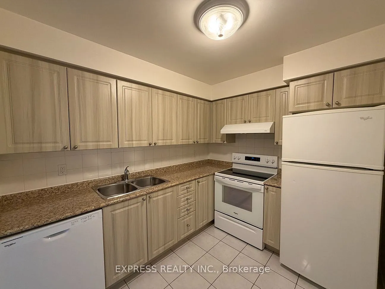 2 bed, $3,200 — Photo 2