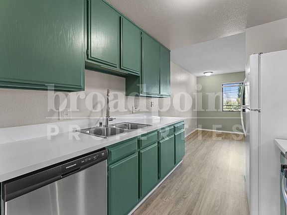 5th image of 820 E 3rd Ave APT 12