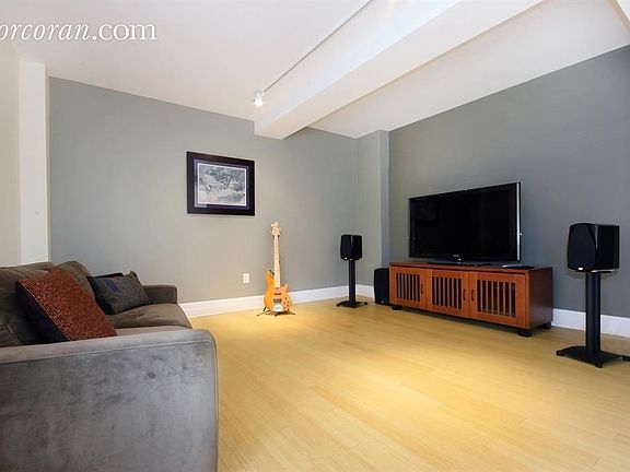 3rd image of 110 Livingston St APT 2G