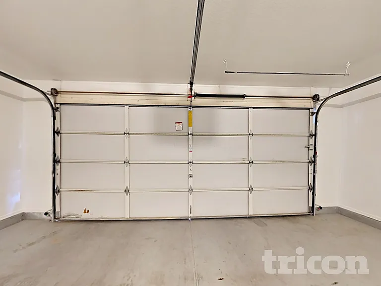 8841 W Maryland Ave — Photo 16