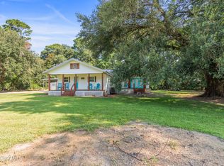 485 Hickory Rd, Arnaudville, LA 70512
