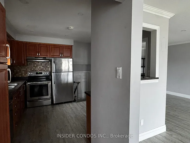 49 Doncaster Dr #UPPER — Photo 3