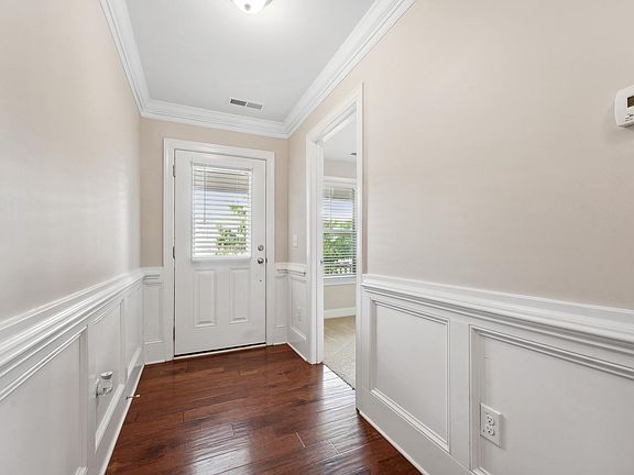 2nd image of 1359 Town Home Dr