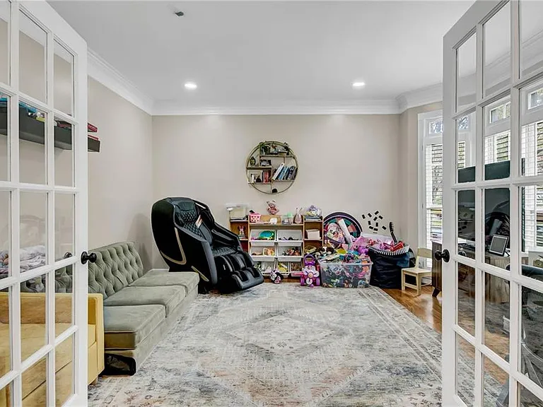 2710 Abbottswell Dr — Photo 4
